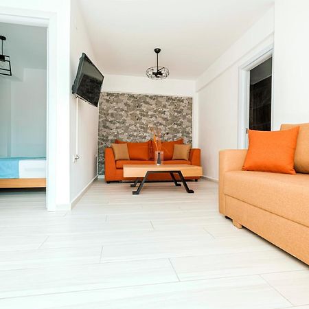 Néa Péramos Design Suites Efharis מראה חיצוני תמונה